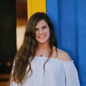 Meet your Posher, Olivia